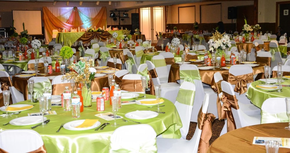 Columbus Grand Hotel & Banquet Center