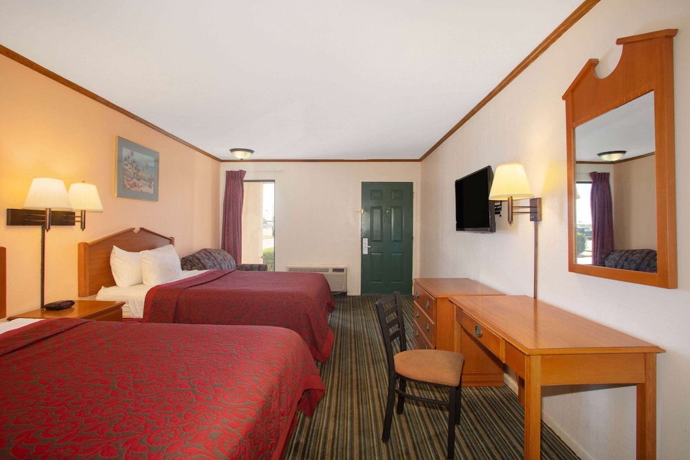 Days Inn by Wyndham Wichita West Near Airport