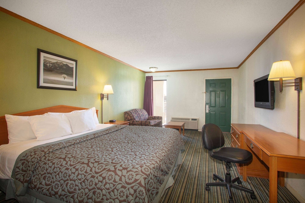 Days Inn by Wyndham Wichita West Near Airport