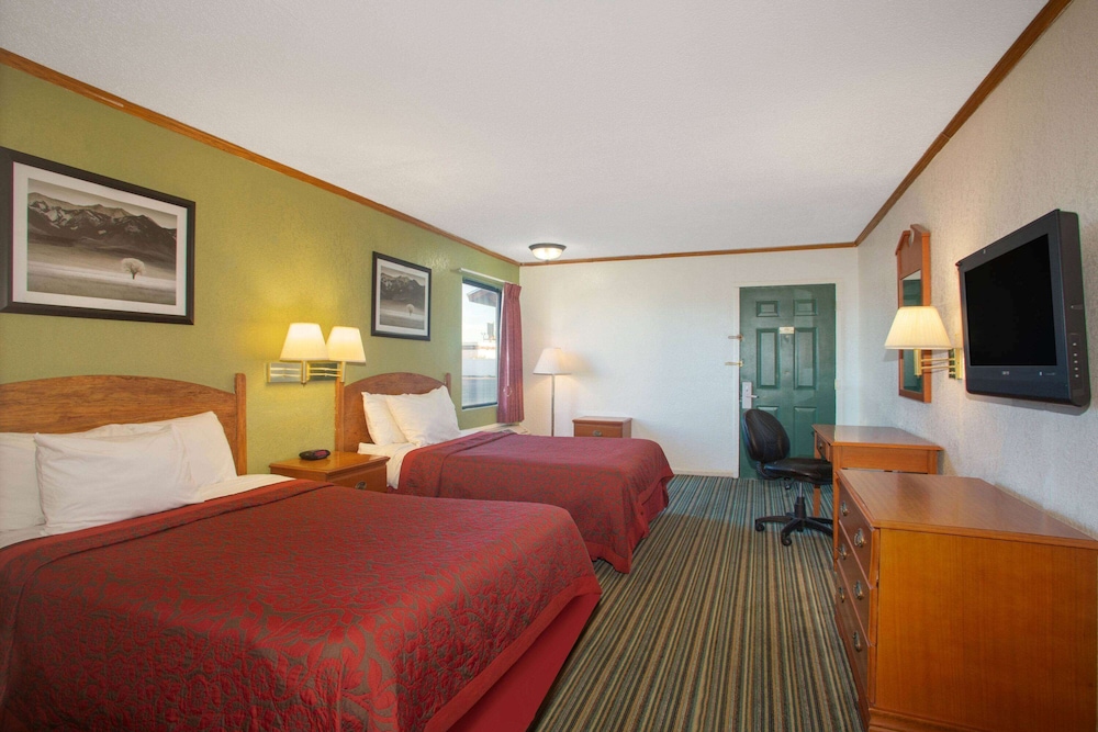 Days Inn by Wyndham Wichita West Near Airport