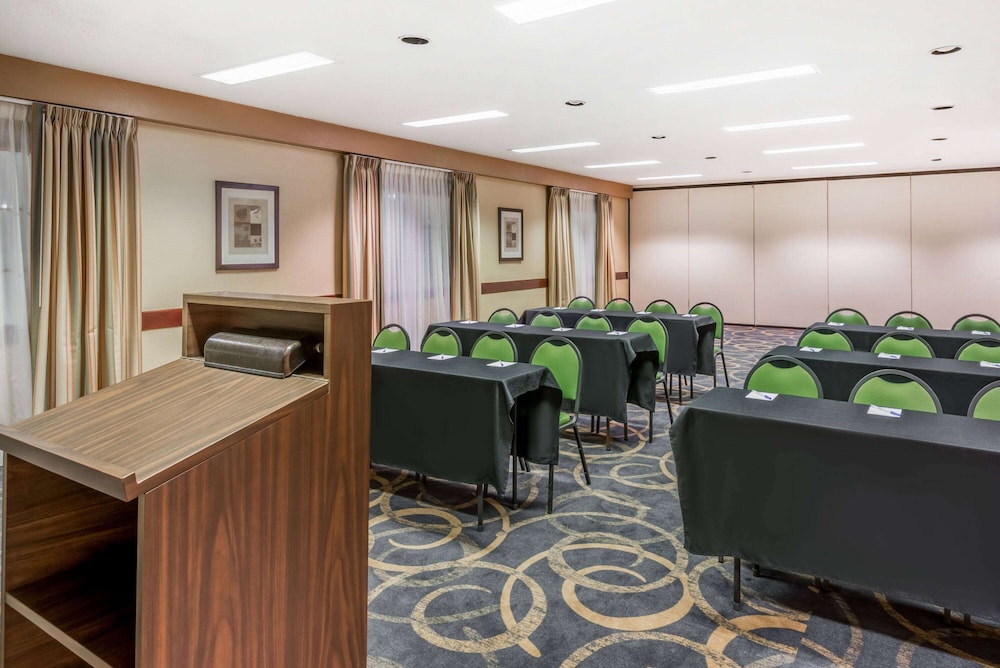 Baymont by Wyndham Greensburg