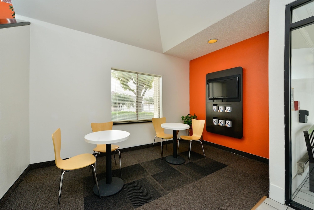 Motel 6 Plano, TX - West - Frisco