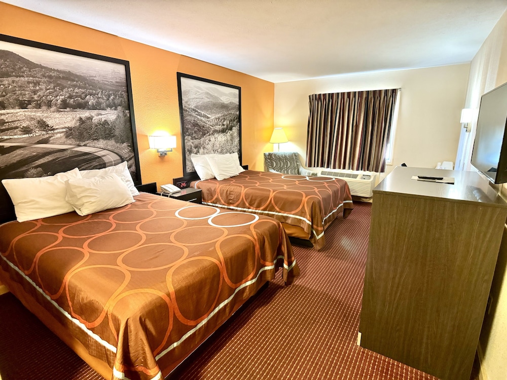 Super 8 by Wyndham Hillsville