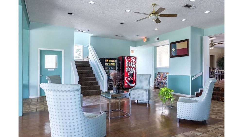 Home Suites Hill Country