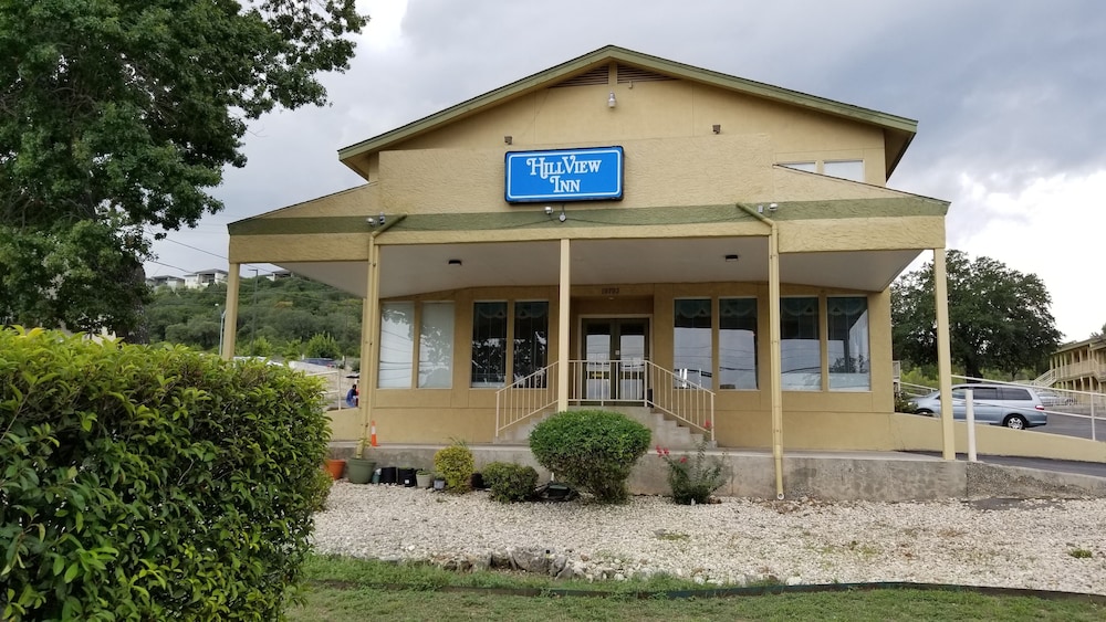 Home Suites Hill Country