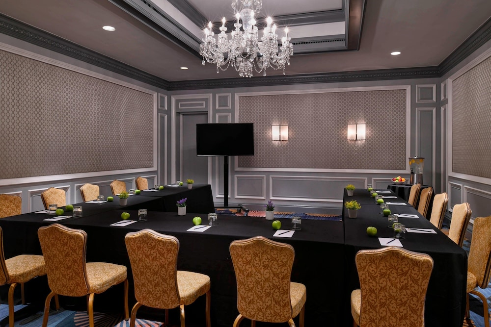 The Henry Hotel, Autograph Collection