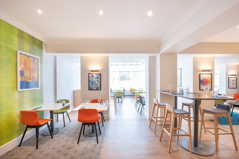 Holiday Inn Farnborough By IHG