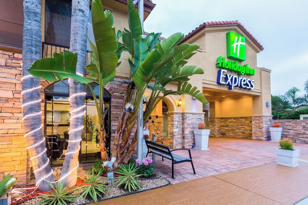 Holiday Inn Express San Diego - SeaWorld Area by IHG