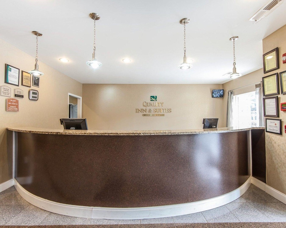 Quality Inn & Suites