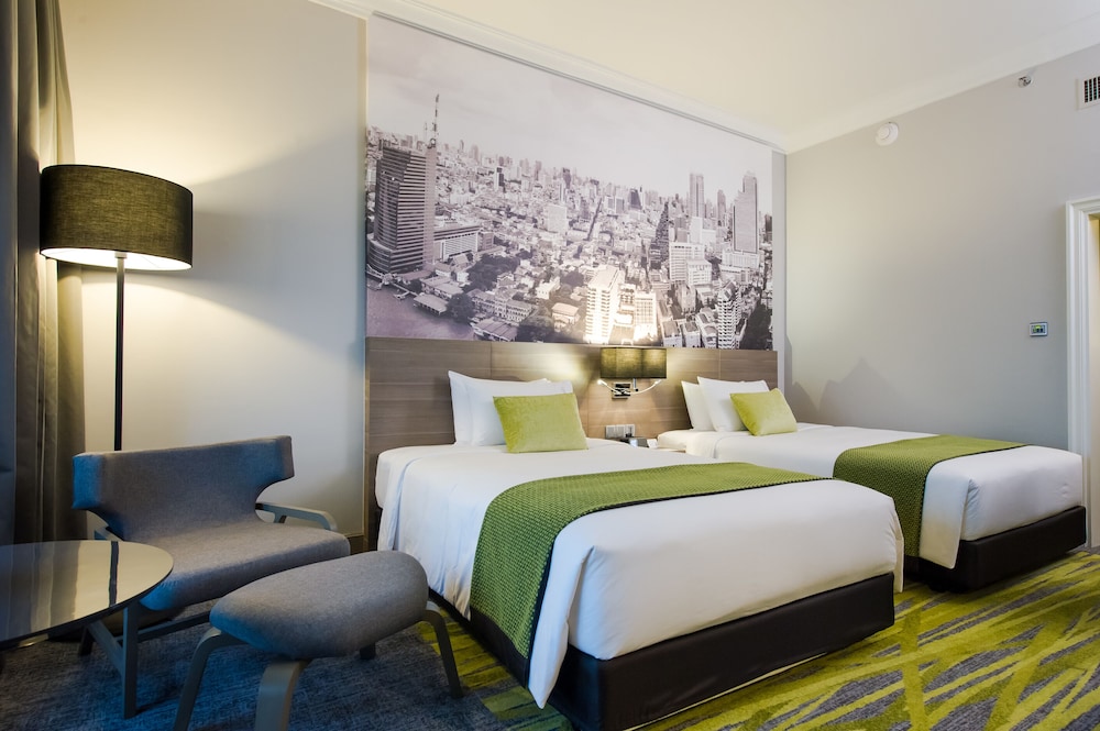 Holiday Inn Bangkok Silom by IHG photo 4