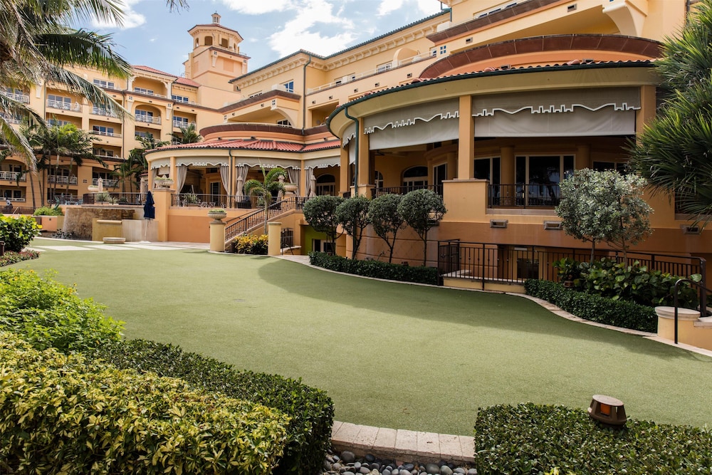Eau Resort & Spa photo 2