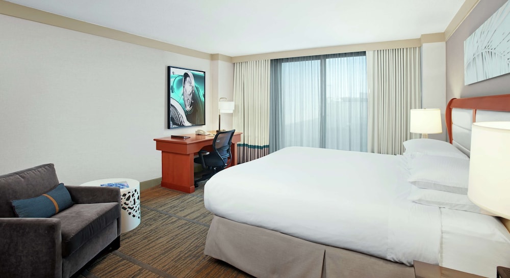 DoubleTree by Hilton Hotel Miami Airport & Convention Center photo 2