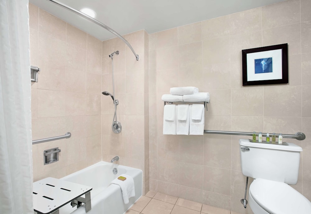 DoubleTree by Hilton Hotel Miami Airport & Convention Center photo 4