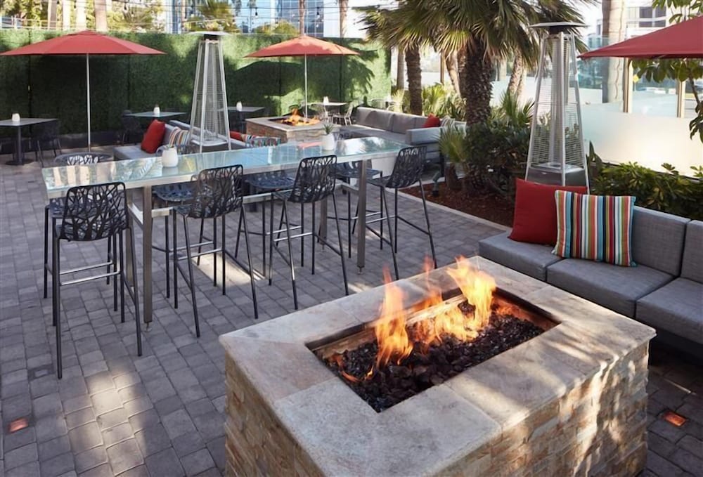 Embassy Suites by Hilton San Diego La Jolla
