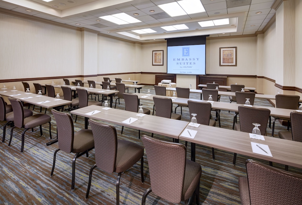 Embassy Suites by Hilton San Diego La Jolla