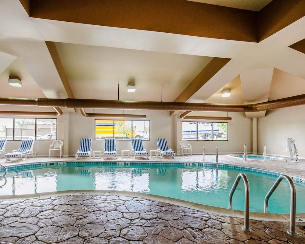 Comfort Suites Louisville East