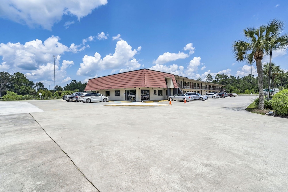Red Roof Inn MacClenny