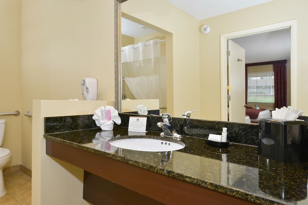 Best Western Coach House
