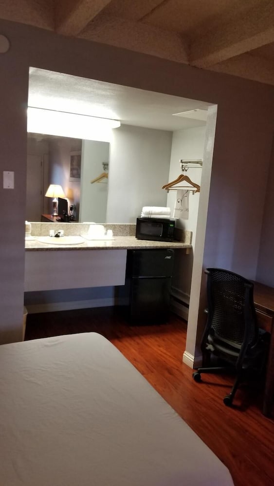 Santa Fe Inn Pueblo