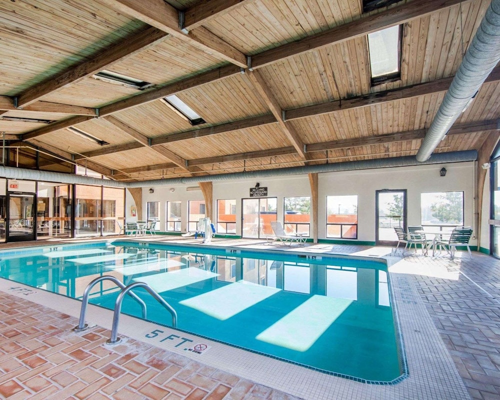 Comfort Suites London