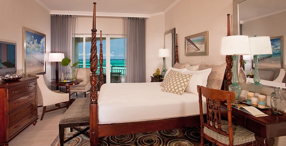 Sandals Royal Bahamian - ALL INCLUSIVE Couples Only