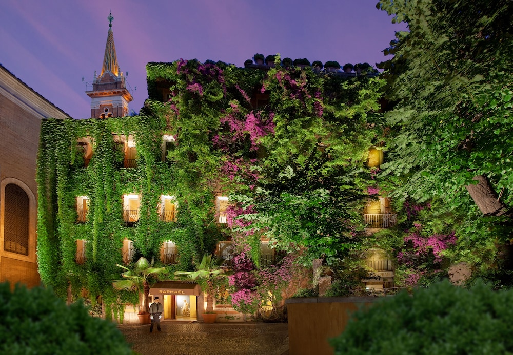 Hotel Raphaël Relais & Châteaux photo 2