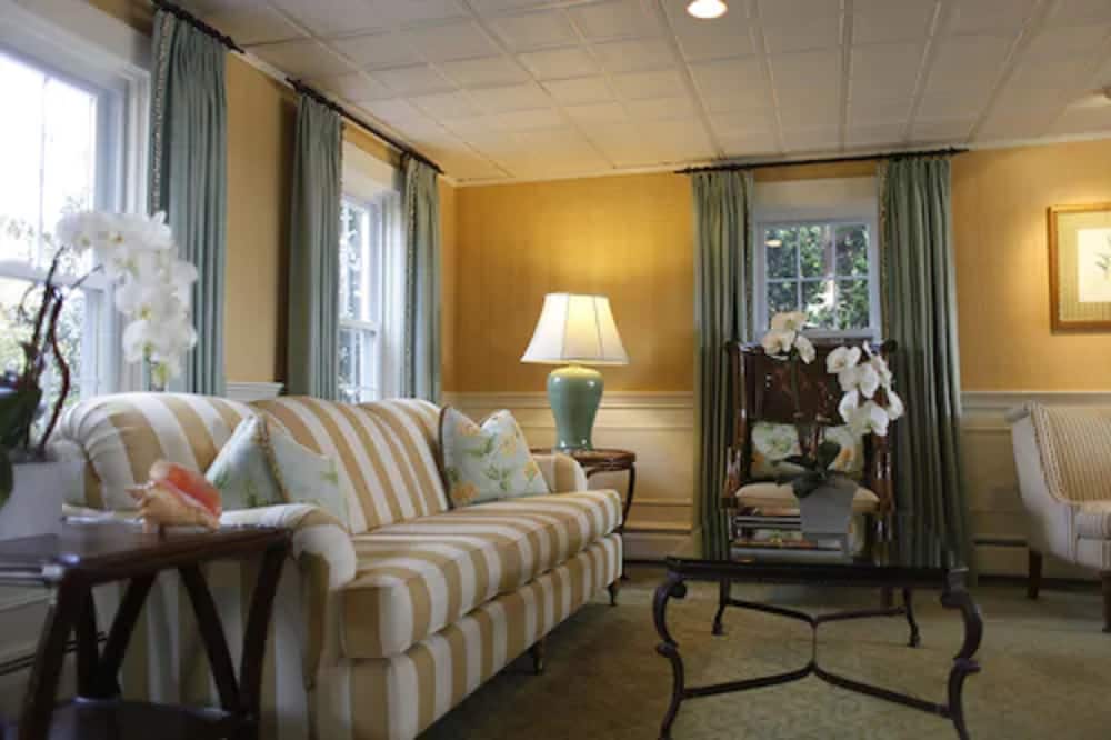 Wequassett Resort and Golf Club