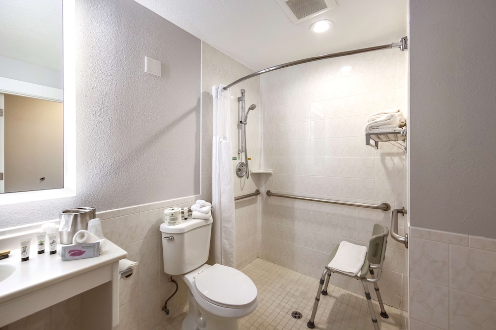 Red Lion Inn & Suites Grants Pass