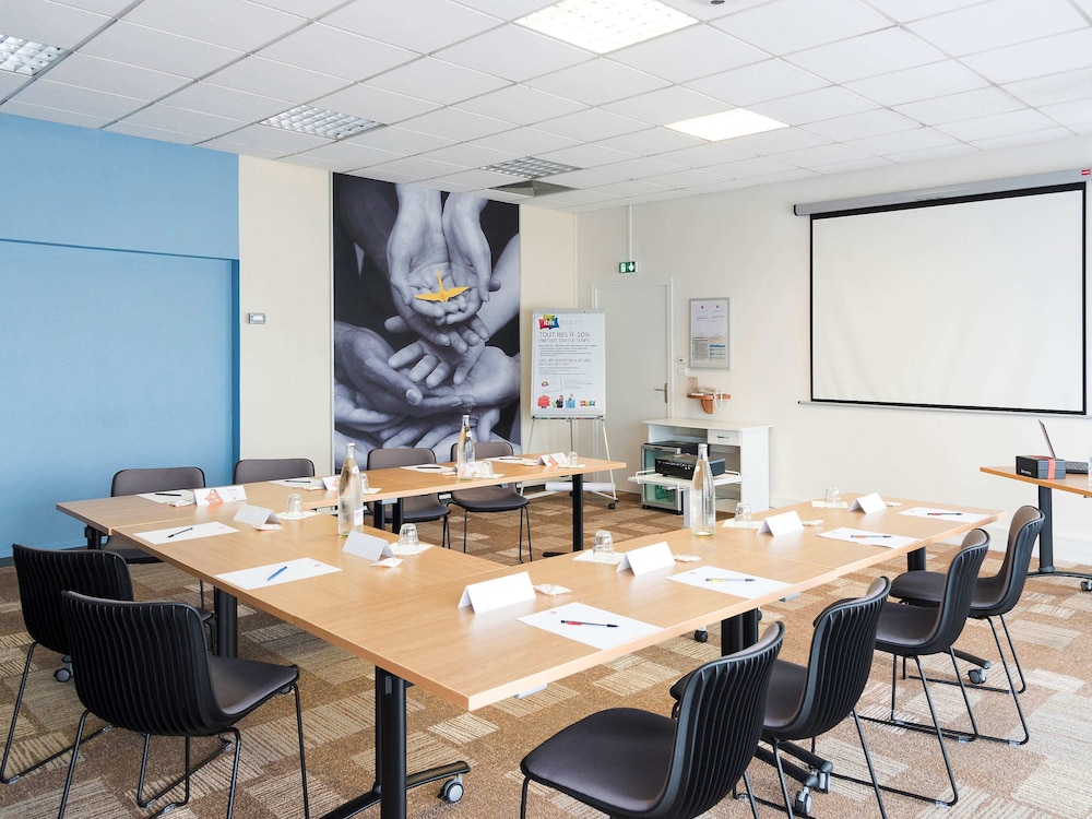 ibis Laval Le Relais d'Armor