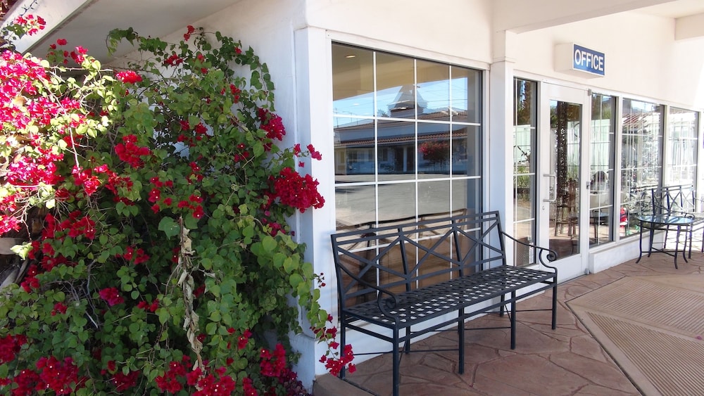 Historic Coronado Motor Hotel by OYO