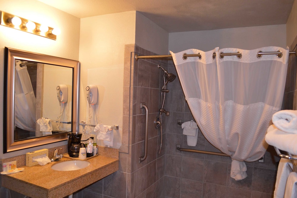 Days Inn by Wyndham Carlsbad