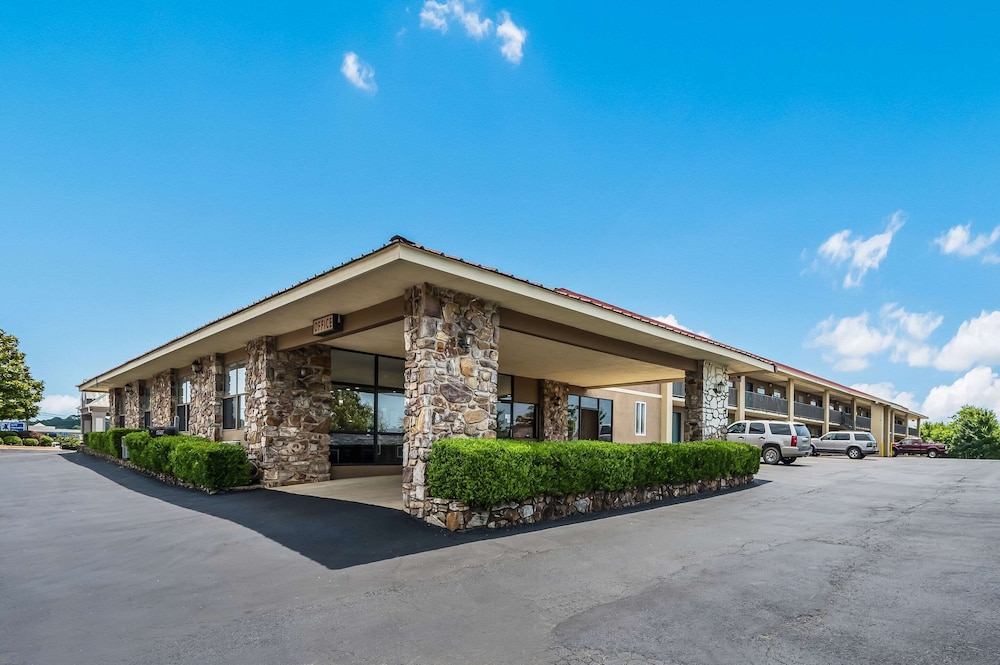 Quality Inn & Suites Hot Springs-Lake Hamilton