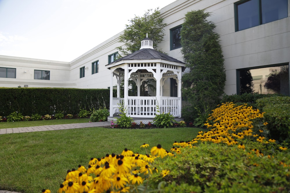 Holiday Inn Plainview-Long Island by IHG