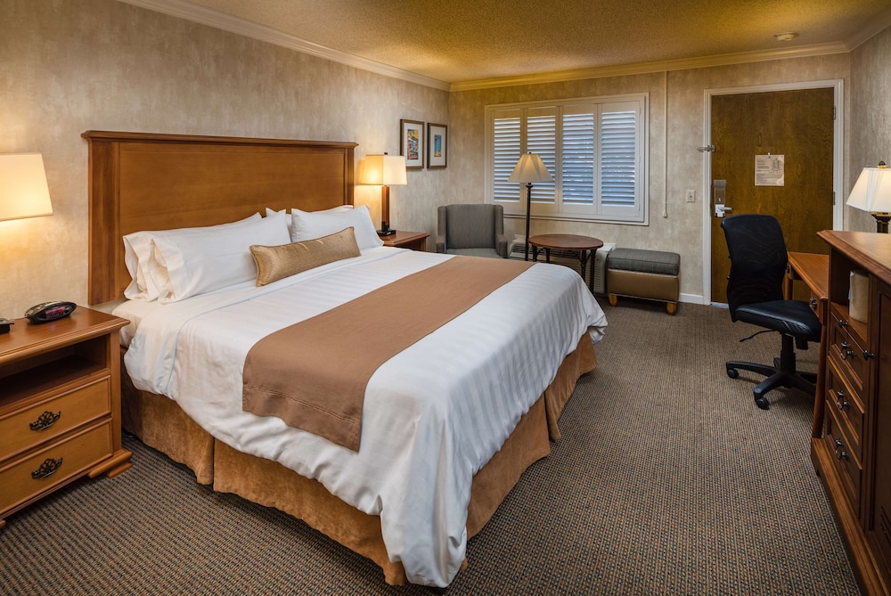 SFO El Rancho Inn SureStay Collection by Best Western