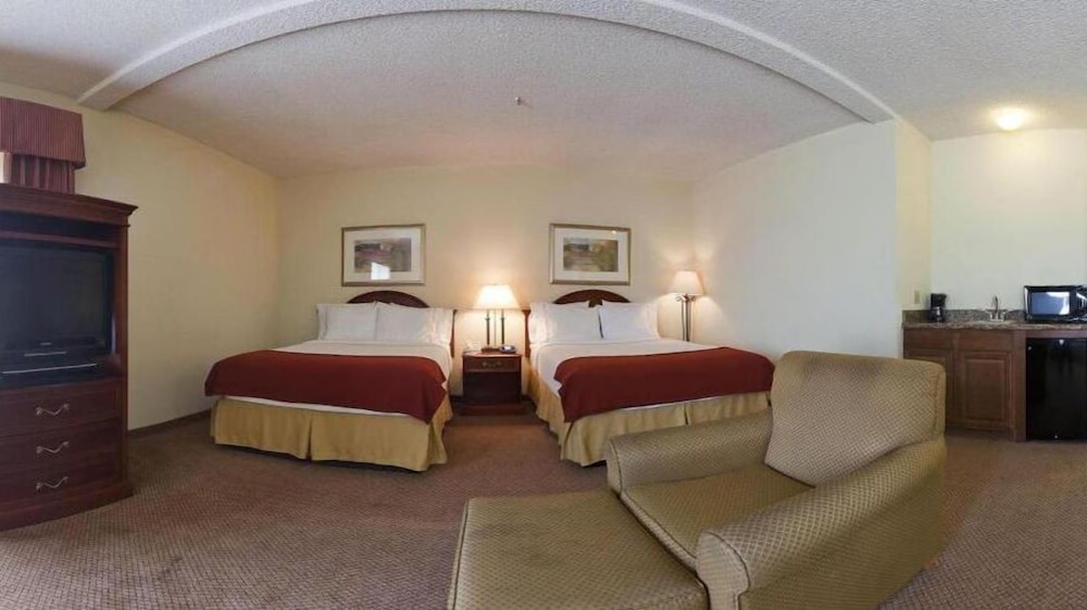 Baymont Inn & Suites by Wyndham