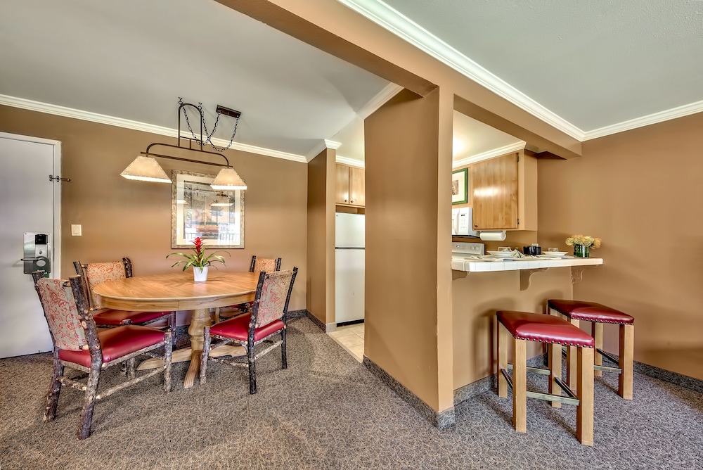 Forest Suites Resort at Heavenly Village