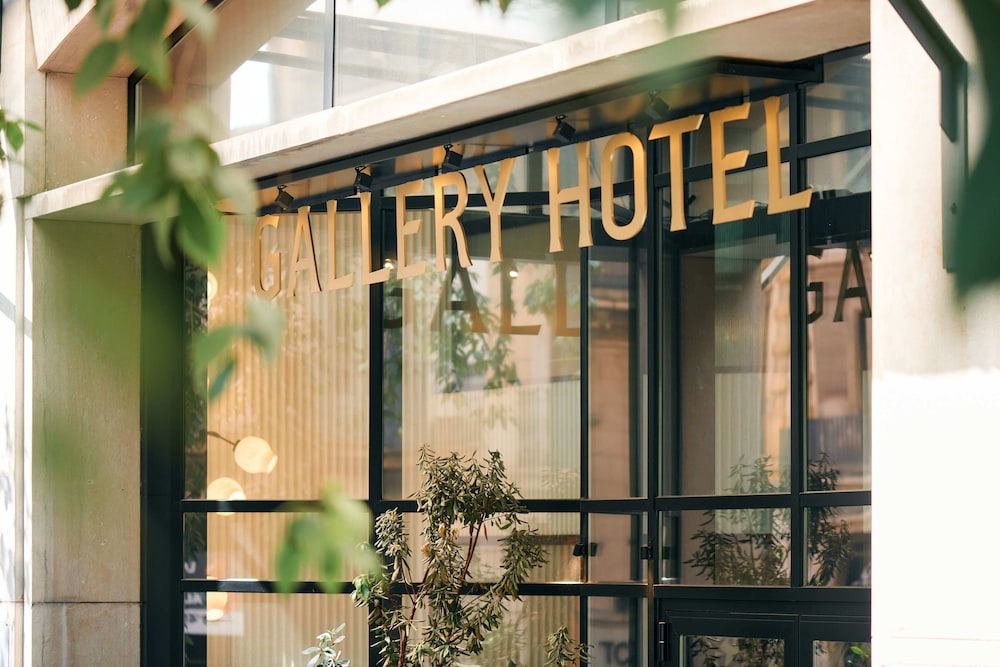Gallery Hotel