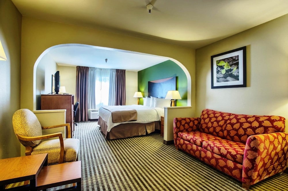 Quality Inn & Suites Birmingham - Highway 280