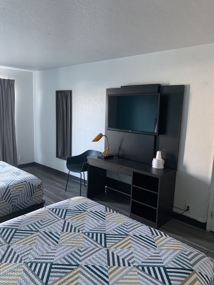 Motel 6 Lincoln, NE - Airport