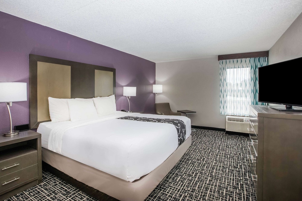 La Quinta Inn by Wyndham Davenport & Conference Center