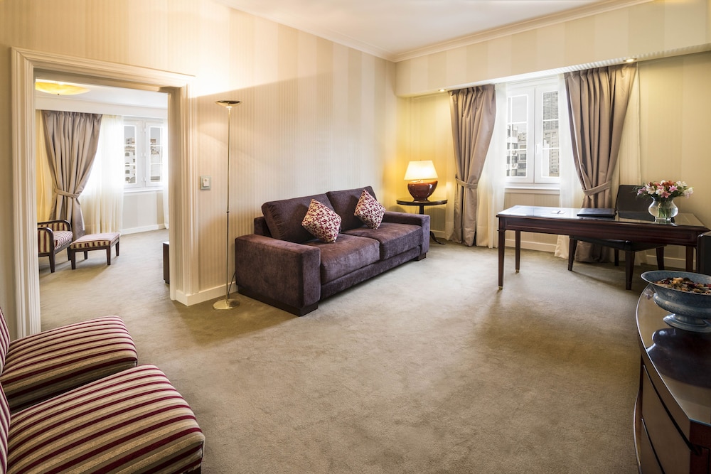 Claridge Hotel photo 4