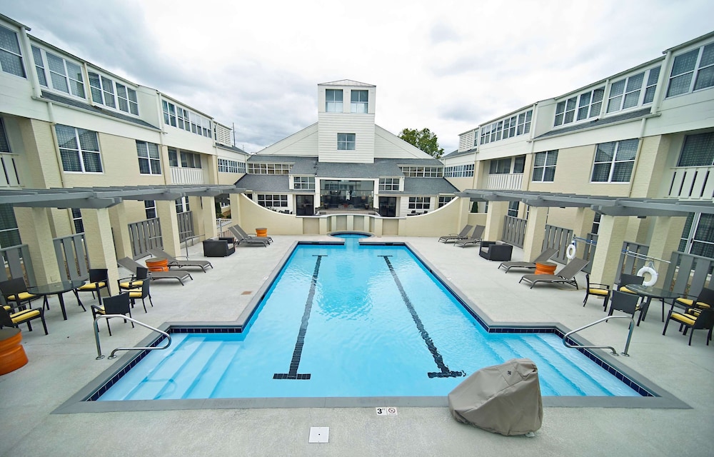 DoubleTree Suites by Hilton Hotel Huntsville South
