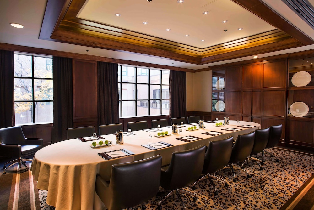 The Yorkville Royal Sonesta Hotel Toronto photo 5