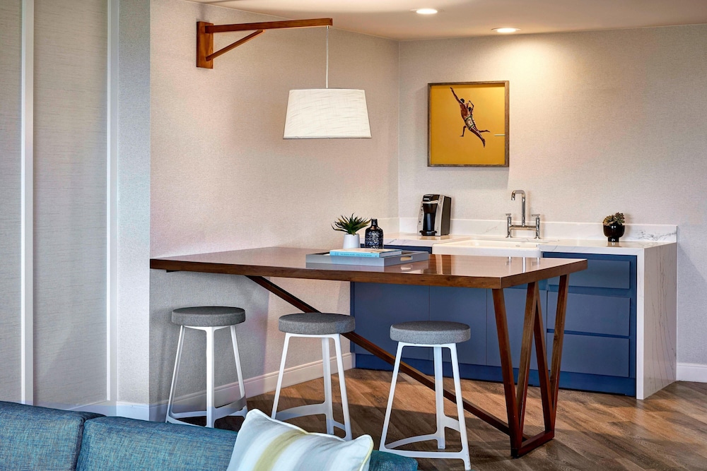 Westdrift Manhattan Beach, Autograph Collection by Marriott