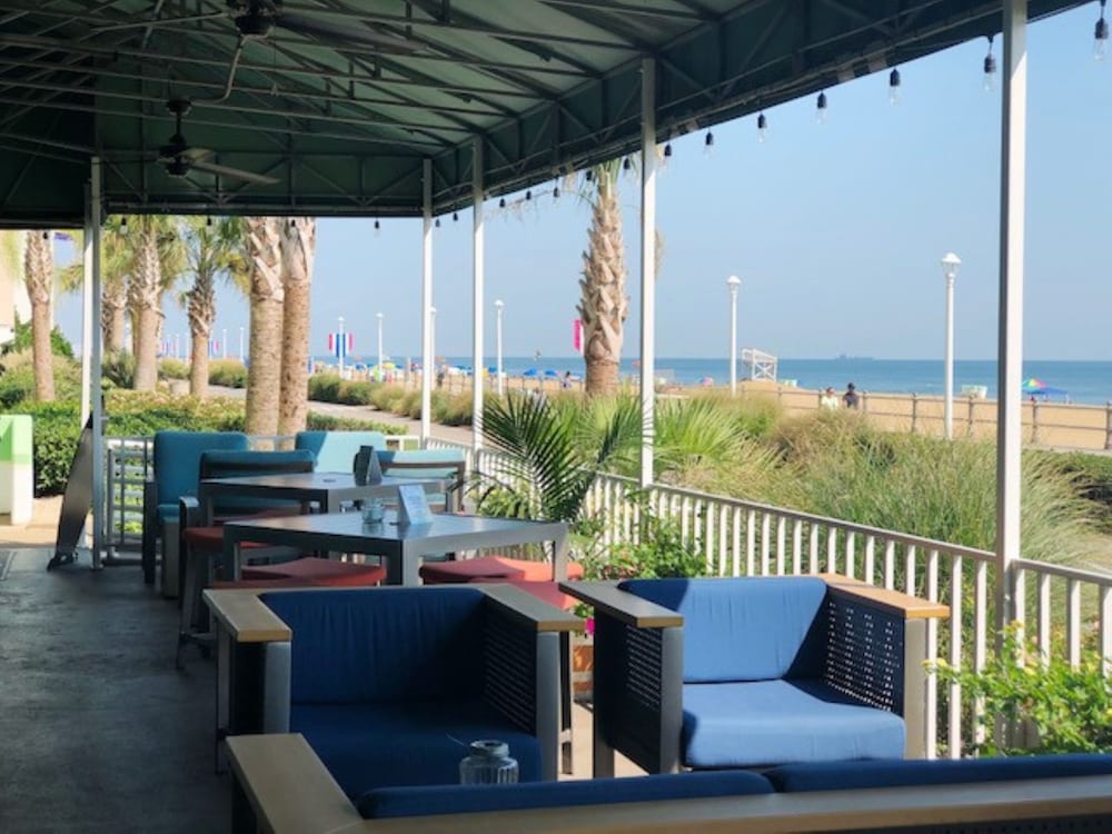 Holiday Inn Va Beach-Oceanside (21st St) by IHG