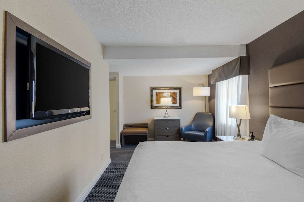 Best Western Premier Chateau Granville Hotel & Suites & Conf. Centre