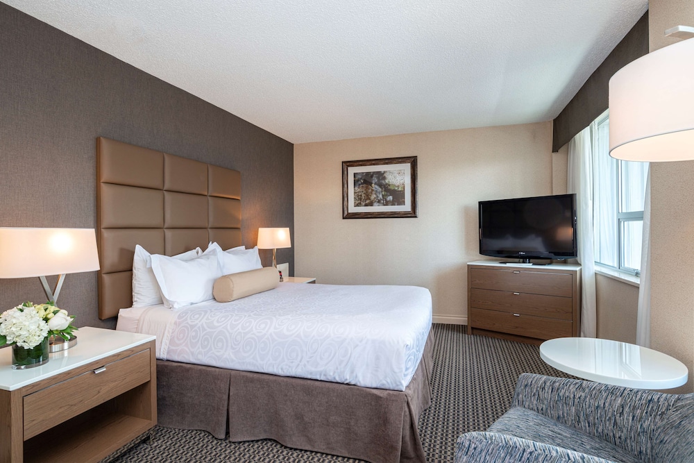 Best Western Premier Chateau Granville Hotel & Suites & Conf. Centre