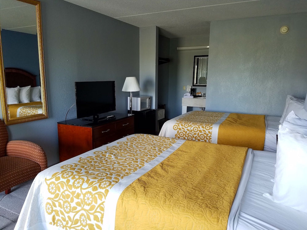 Days Inn by Wyndham Richmond
