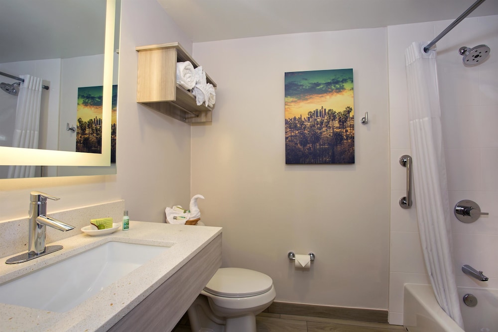 SureStay by Best Western Santa Monica