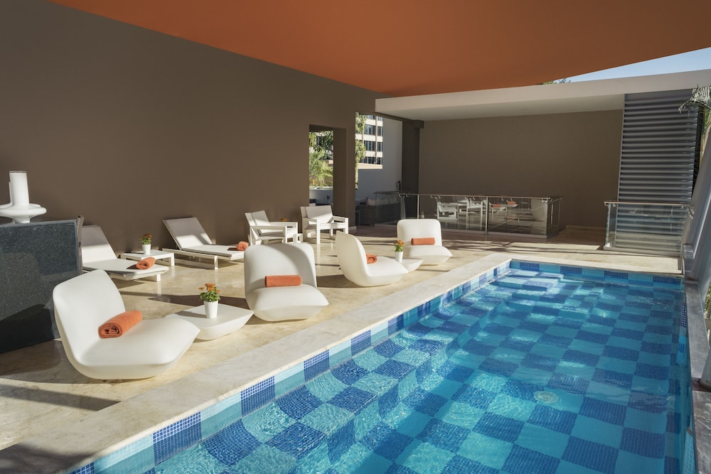 El Embajador A Royal Hideaway Hotel